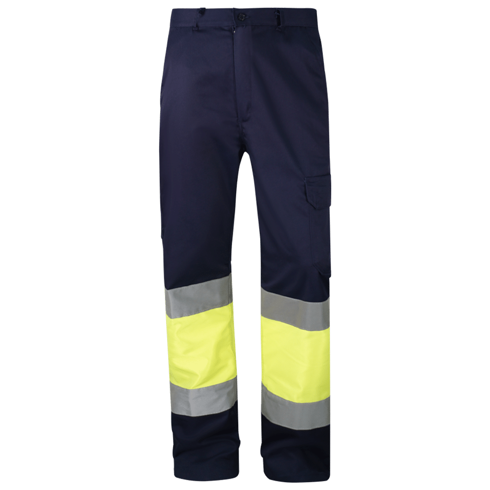 Pantalón multibolsillos combinado Alta Visibilidad.
Bolsillos franceses en costados con presillas anti-desgarro.
Bolsillo trasero de parche con tapeta, velcro.
Bolsillo portaherramientas en lateral derecho.
Bolsillo de parche con cartera, velcro en lateral izquierdo.
Todas las costuras de la prenda reforzadas.
Cintura elástica con 5 trabillas..
Tejido AV y 2 bandas reflectantes de 7cm / 25 lavados..
Certificado EN20471:2013 CAT II Clase 1.
COMPOSICIÓN
Peso tejido: 240 grs.
Composición tejido Alta Visibilidad: 60% Algodón, 40% Poliéster.
Composición tejido principal: 65% Poliéster, 35% Algodón.
Composición forro: Micropolar 100% Poliéster.
Disponible en 5 combinaciones.
Tallas: 38 a 60